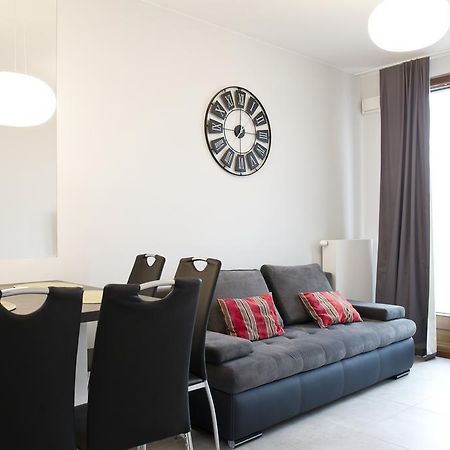 Goodnight Warsaw Apartments Dzielna 72 מראה חיצוני תמונה