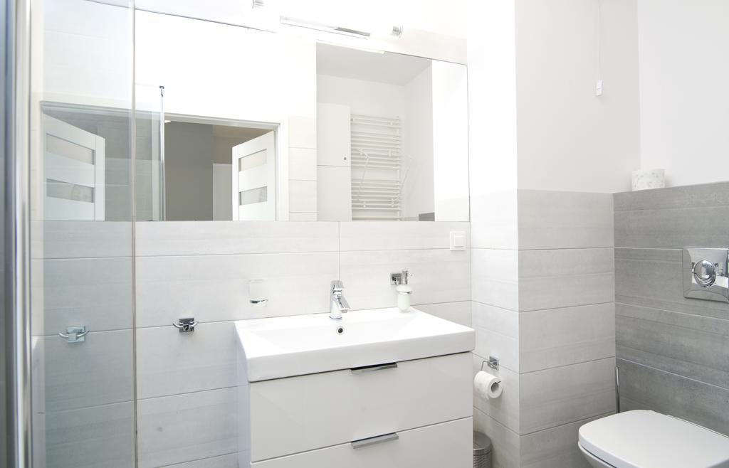 Goodnight Warsaw Apartments Dzielna 72 מראה חיצוני תמונה
