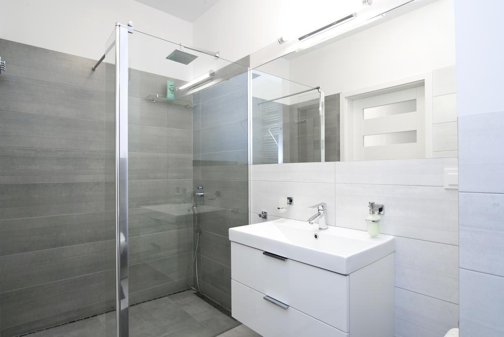 Goodnight Warsaw Apartments Dzielna 72 מראה חיצוני תמונה