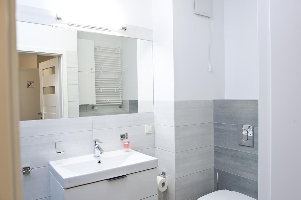 Goodnight Warsaw Apartments Dzielna 72 מראה חיצוני תמונה